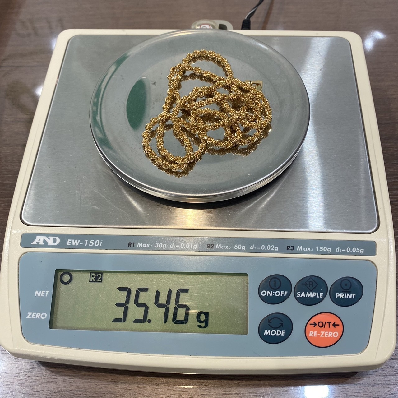K18 ネックレス 35.4gを24万2560円で買取りました。