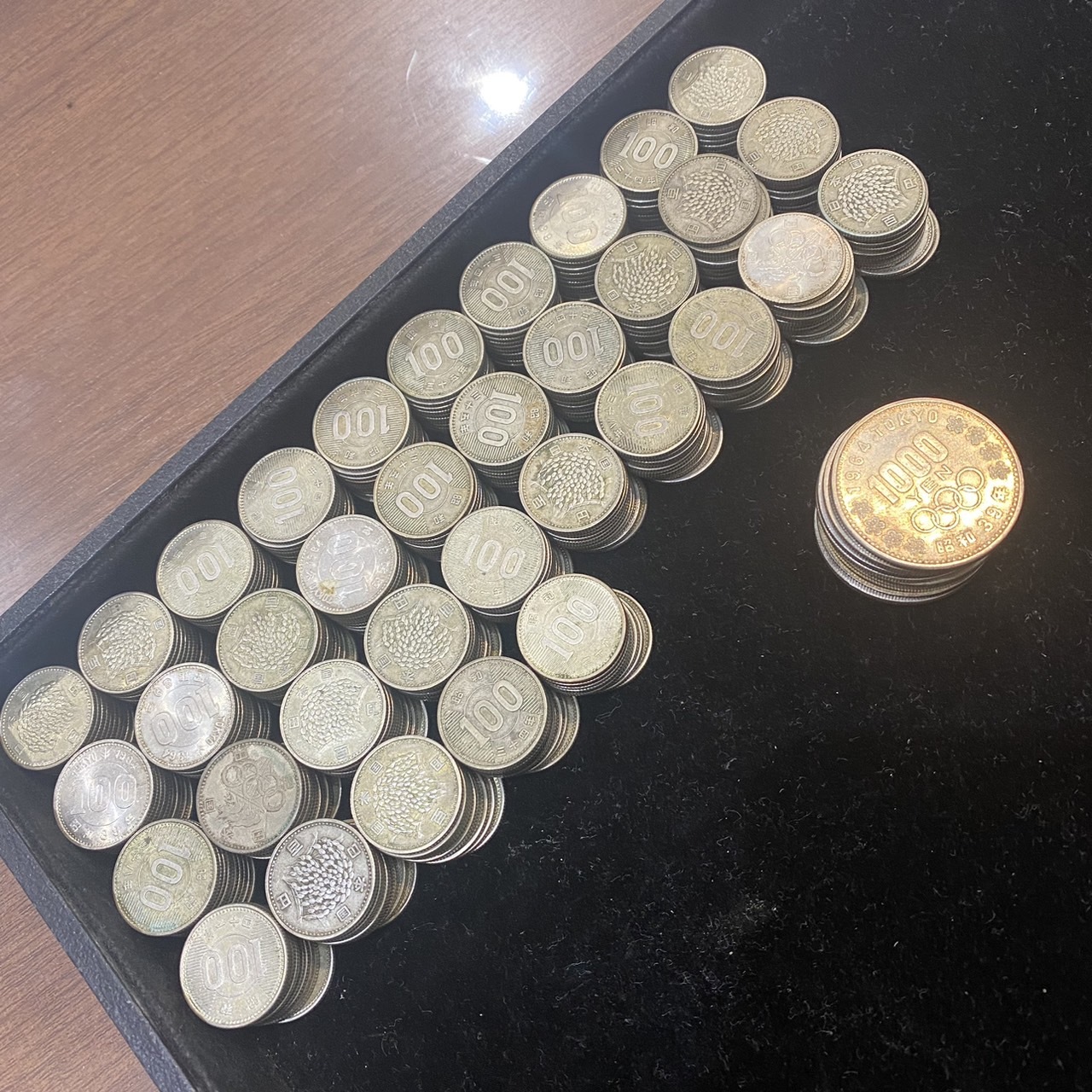 古銭 記念硬貨を買取り致しました。